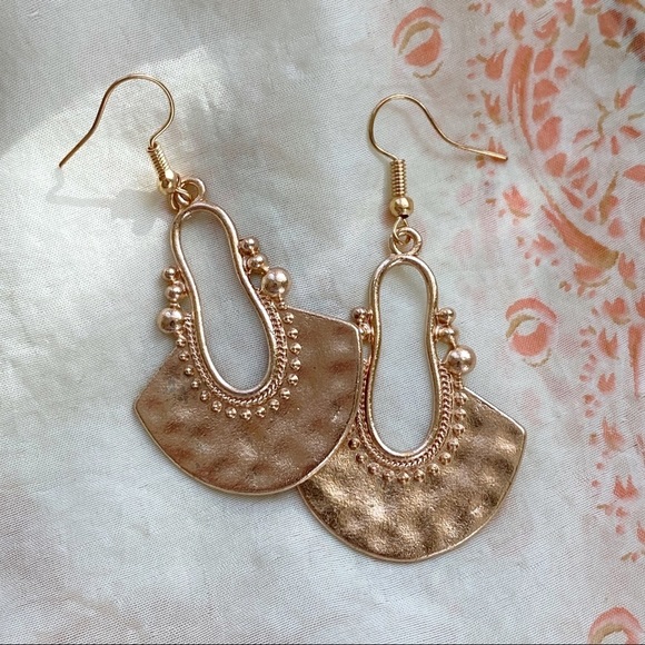 3/$15 Bohemian Dangle Drop Earrings - Picture 4 of 8